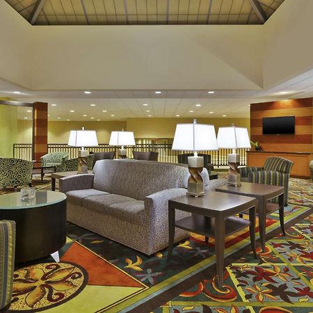 Doubletree By Hilton Holland Hotel Ngoại thất bức ảnh