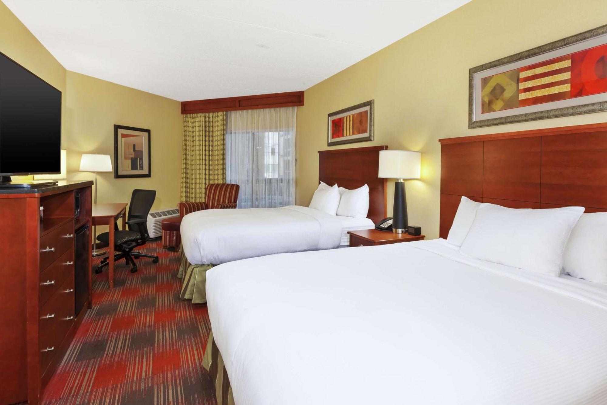 Doubletree By Hilton Holland Hotel Ngoại thất bức ảnh