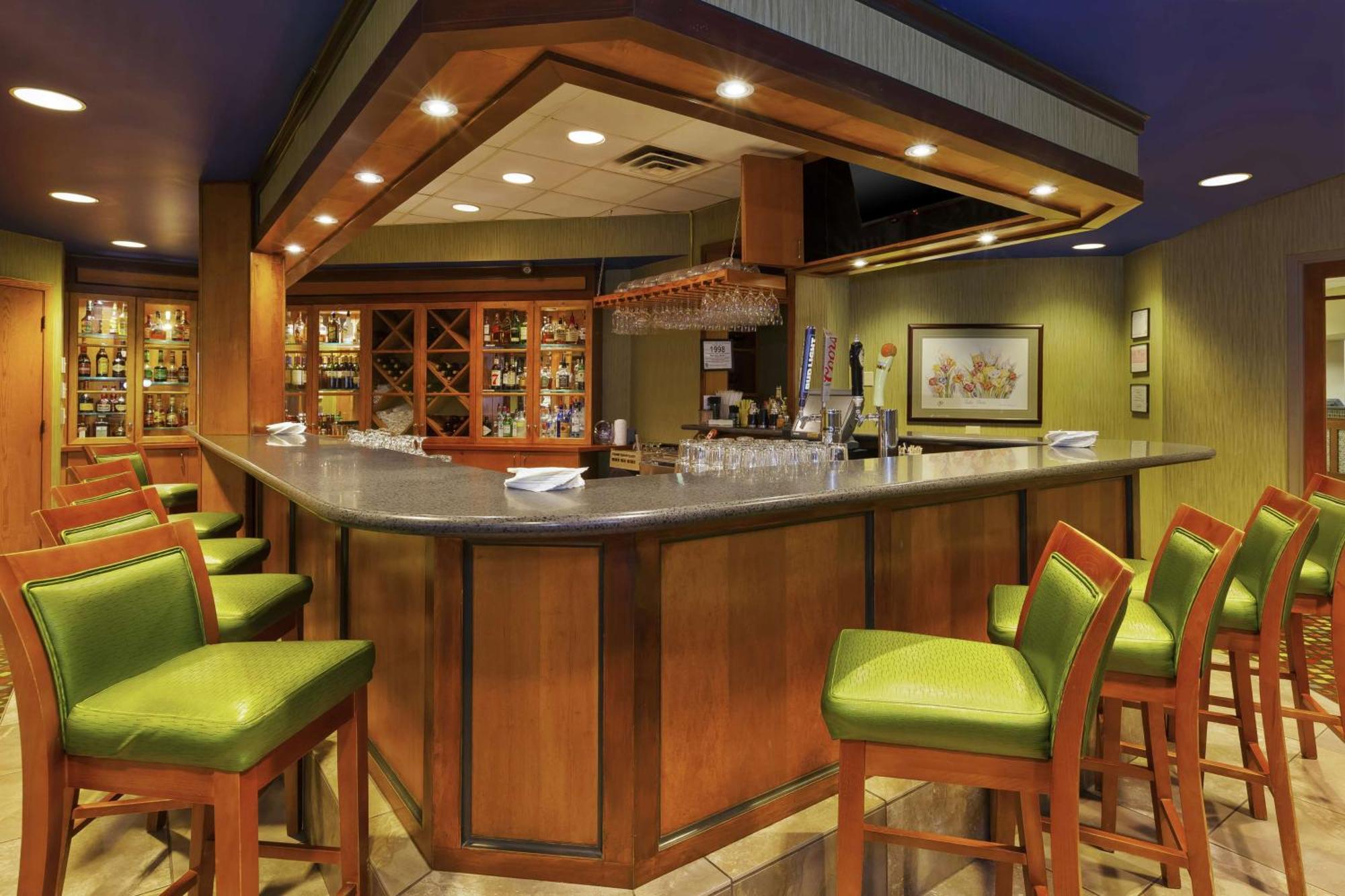 Doubletree By Hilton Holland Hotel Ngoại thất bức ảnh