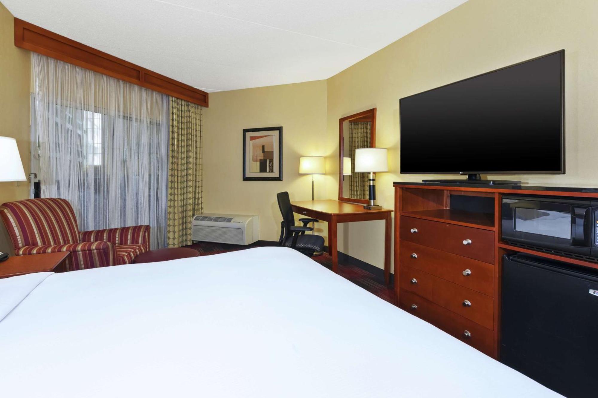 Doubletree By Hilton Holland Hotel Ngoại thất bức ảnh