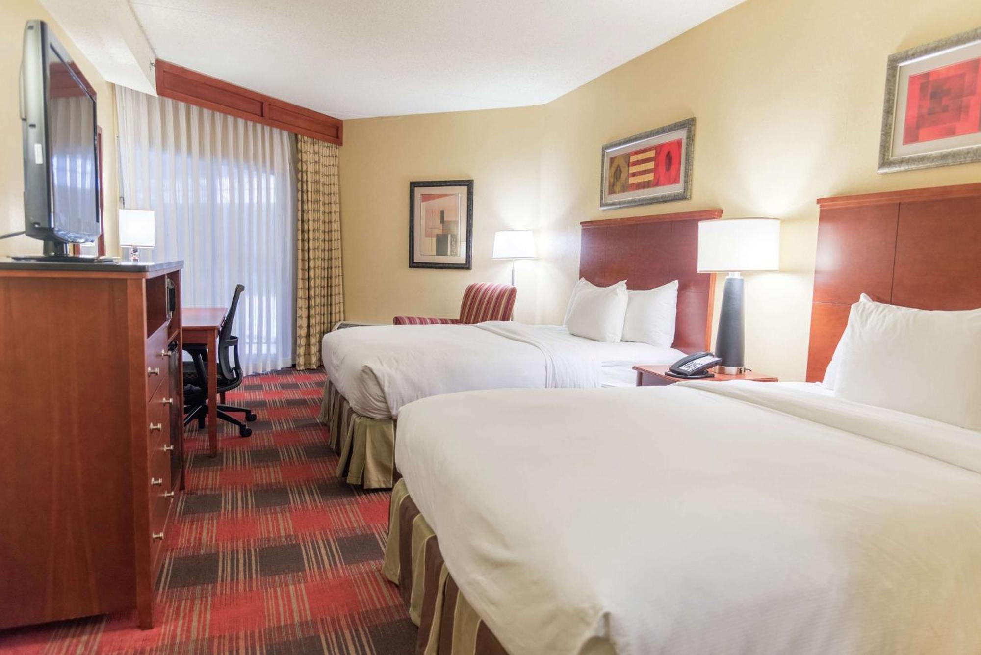 Doubletree By Hilton Holland Hotel Ngoại thất bức ảnh